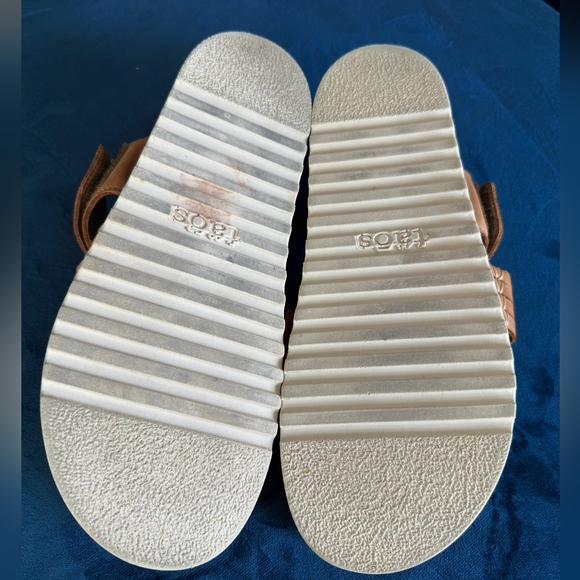 Womens 8-8.5 39 Taos Tremendous Brown Leather Slip On Slides Sandals Retail $175 - Picture 7 of 10